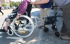 Hindernisse für Rollstühle